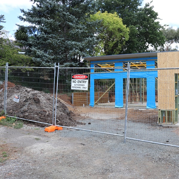 do you deliver and install temporary fencing and what's the cost for this in Davis County IA